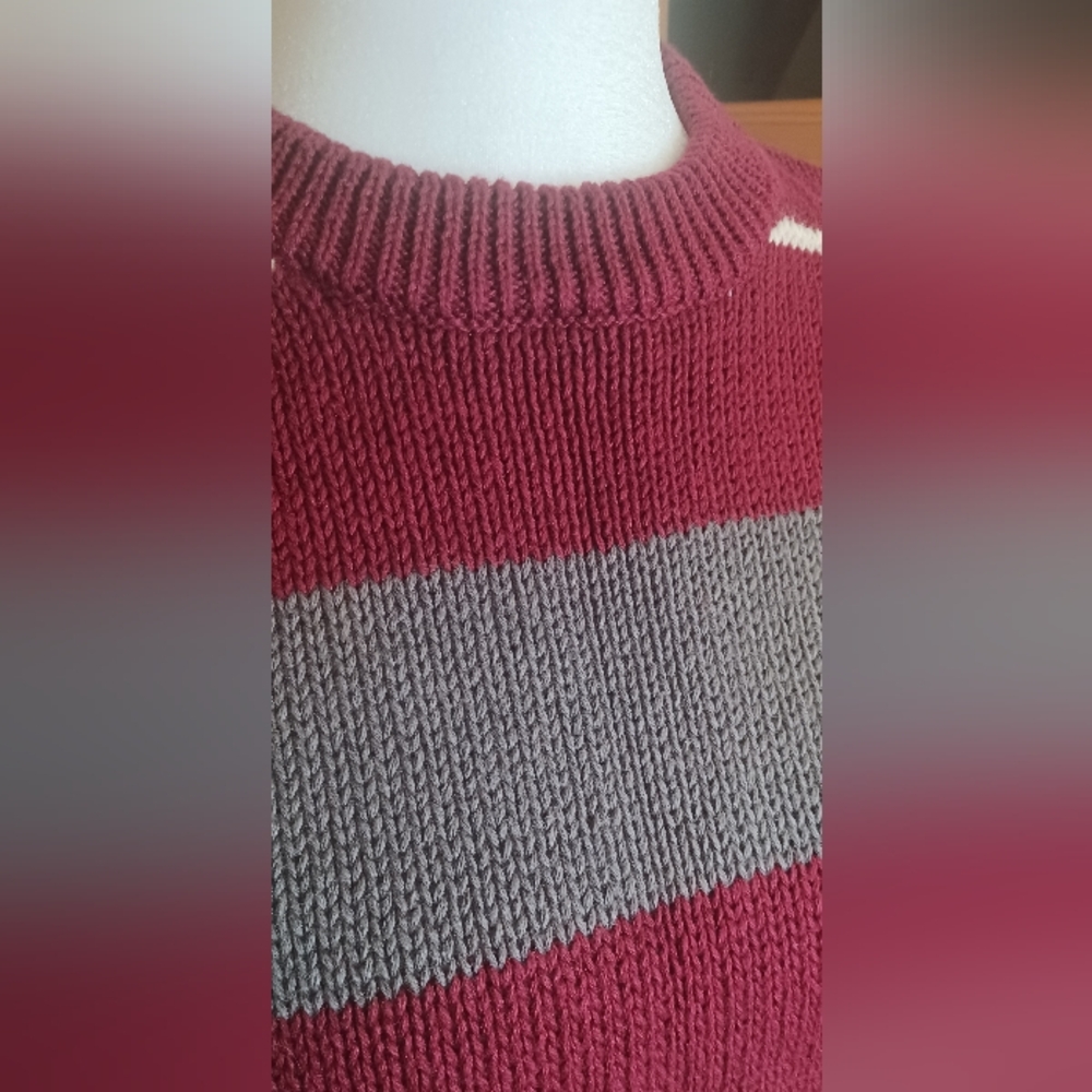 Retro Sweater - Picture 2 of 7